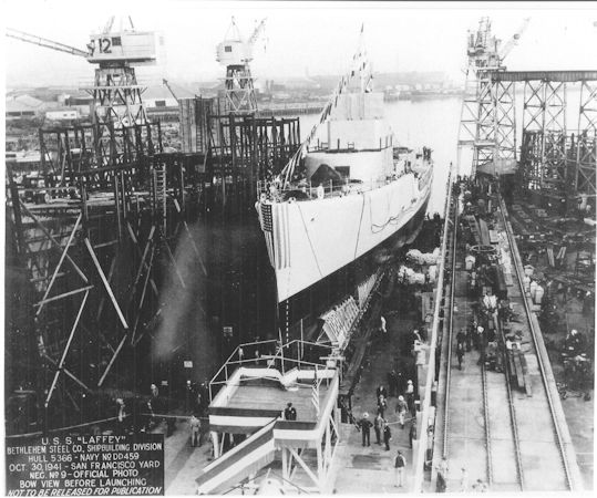 DD 459 launching